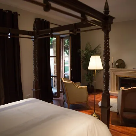 Isabel De Castilla بيت ريفي 4*