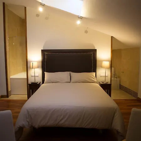 بيت ريفي Isabel De Castilla مادريجال دي لاس ألتاس توريس