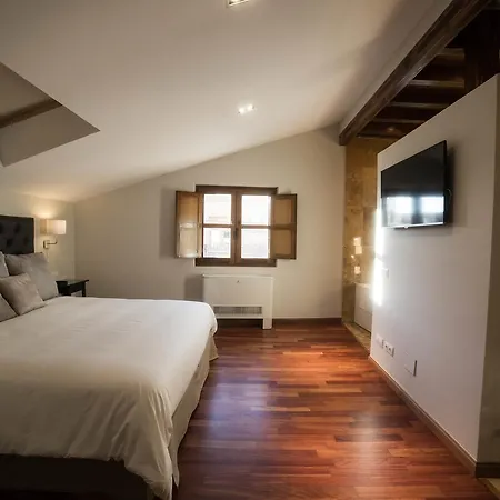 Isabel De Castilla بيت ريفي