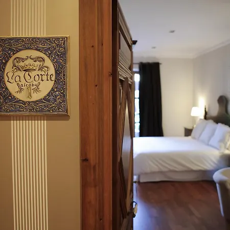 Isabel De Castilla بيت ريفي