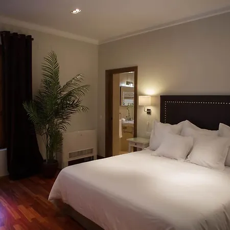 Isabel De Castilla 4*