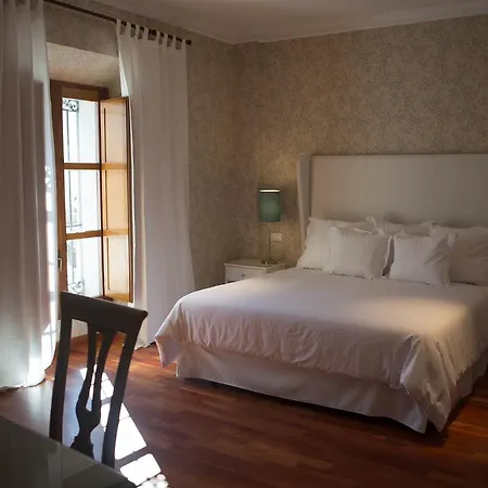 Isabel De Castilla 4*