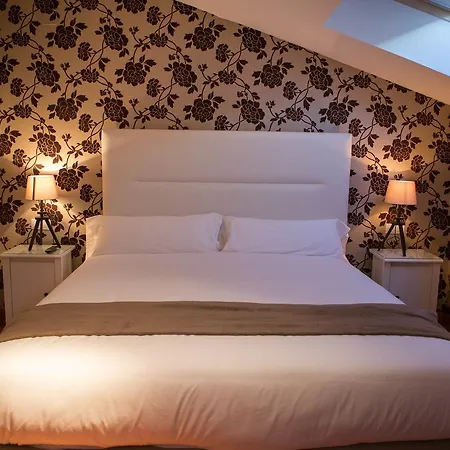 Isabel De Castilla 4* مادريجال دي لاس ألتاس توريس