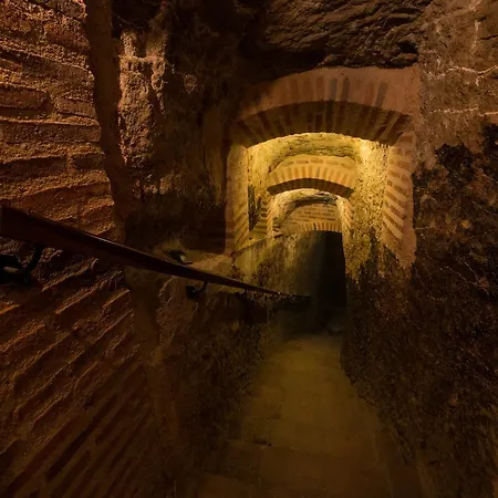 Isabel De Castilla 4* مادريجال دي لاس ألتاس توريس