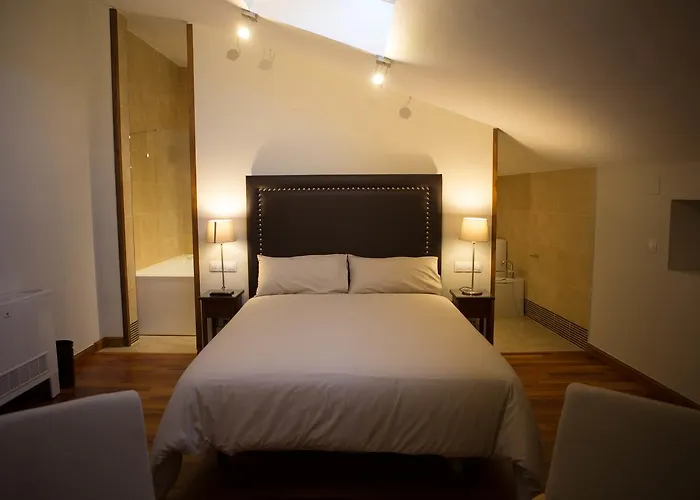 Gasthof Isabel De Castilla Madrigal de las Altas Torres