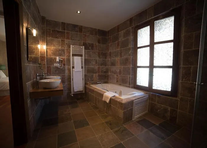 Isabel De Castilla 4* Madrigal de las Altas Torres